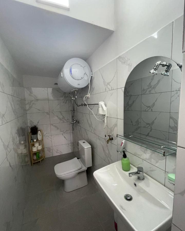 Skrapari Studio Apartment Zhaban Eksteriør billede